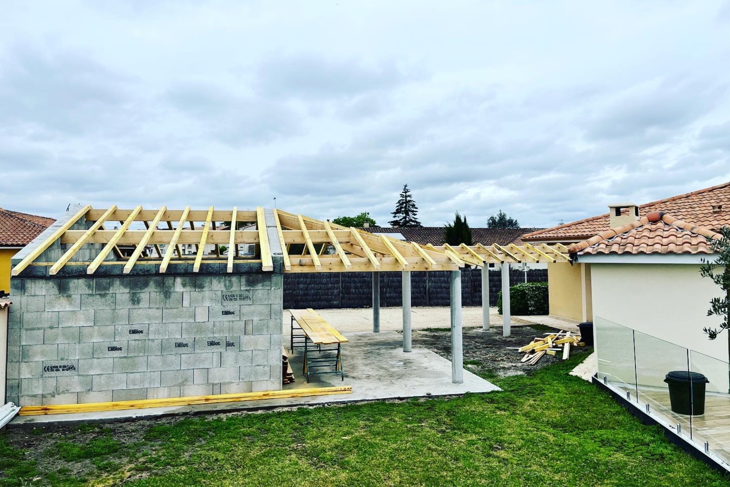 Geoffroy Construction Versace 